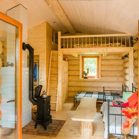 Saunowisko W Kragu - Niebieski I Zolty Villa